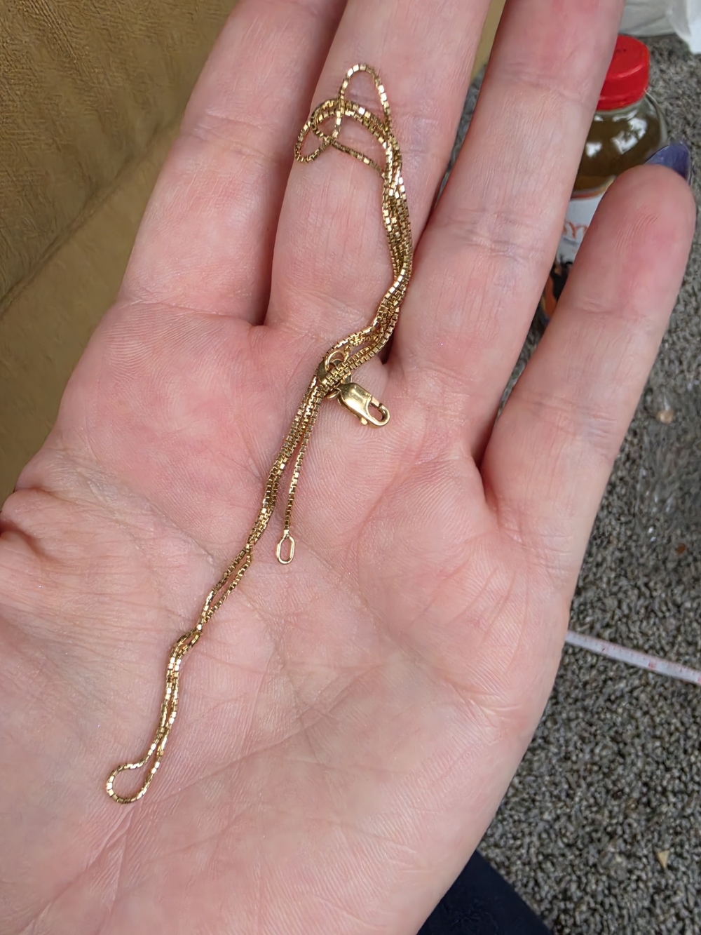 14k solid gold box Chain 16 inches. Stamped 14k Italy. Nice lobster clasp. See a